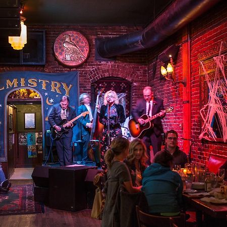 Mcmenamins White Eagle Rock & Roll Hotel Portland Dış mekan fotoğraf