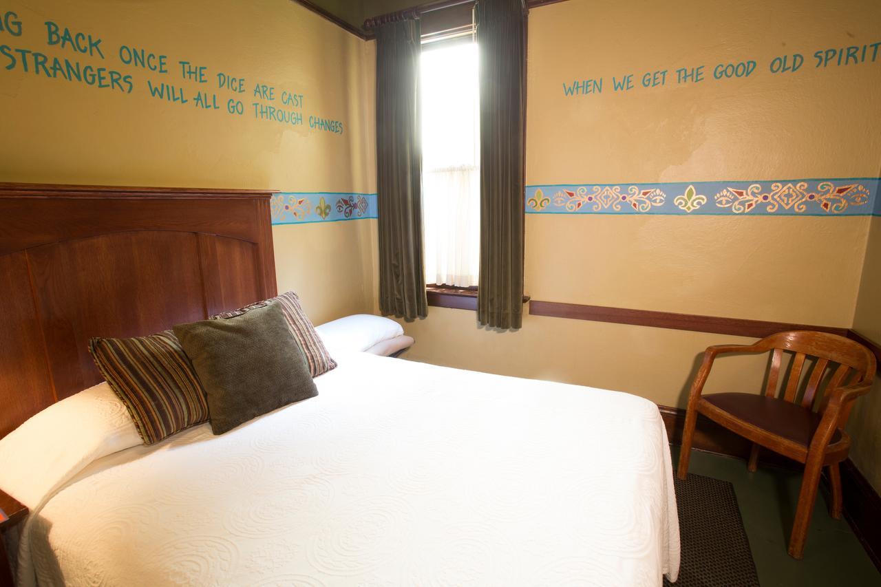 Mcmenamins White Eagle Rock & Roll Hotel Portland Dış mekan fotoğraf