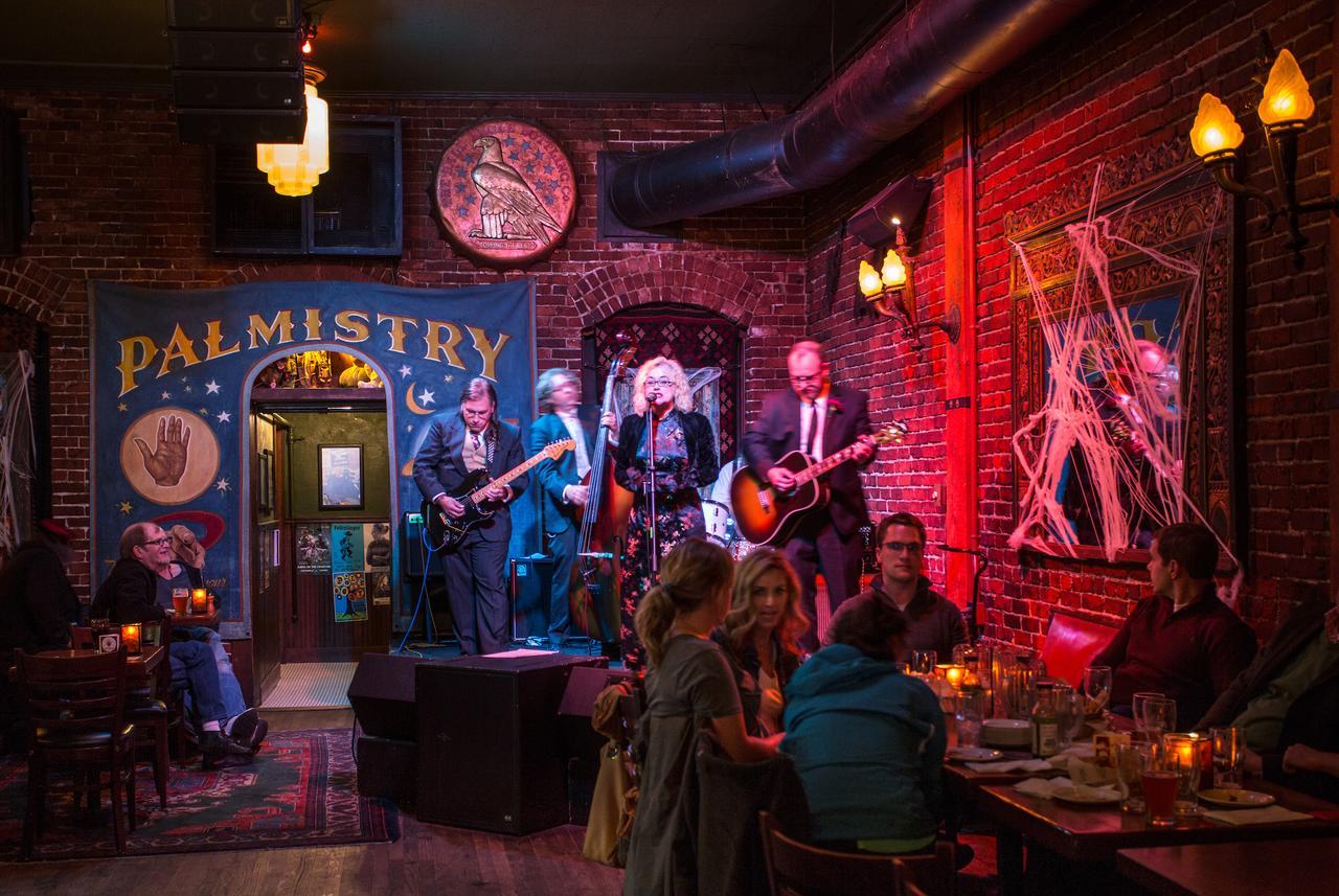 Mcmenamins White Eagle Rock & Roll Hotel Portland Dış mekan fotoğraf