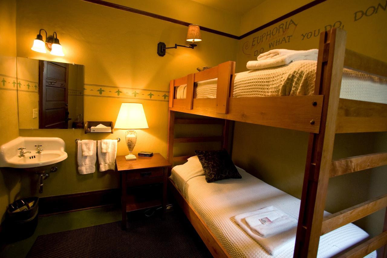 Mcmenamins White Eagle Rock & Roll Hotel Portland Dış mekan fotoğraf