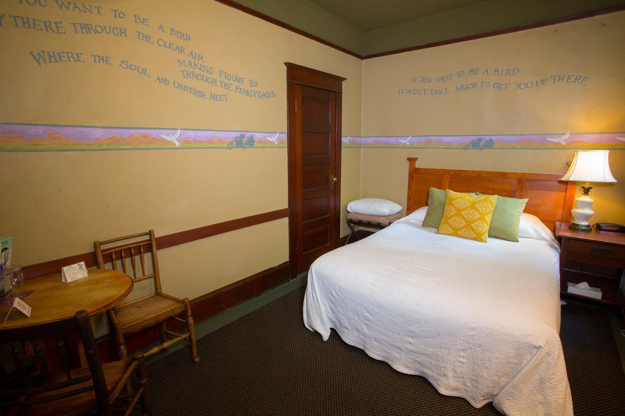 Mcmenamins White Eagle Rock & Roll Hotel Portland Dış mekan fotoğraf