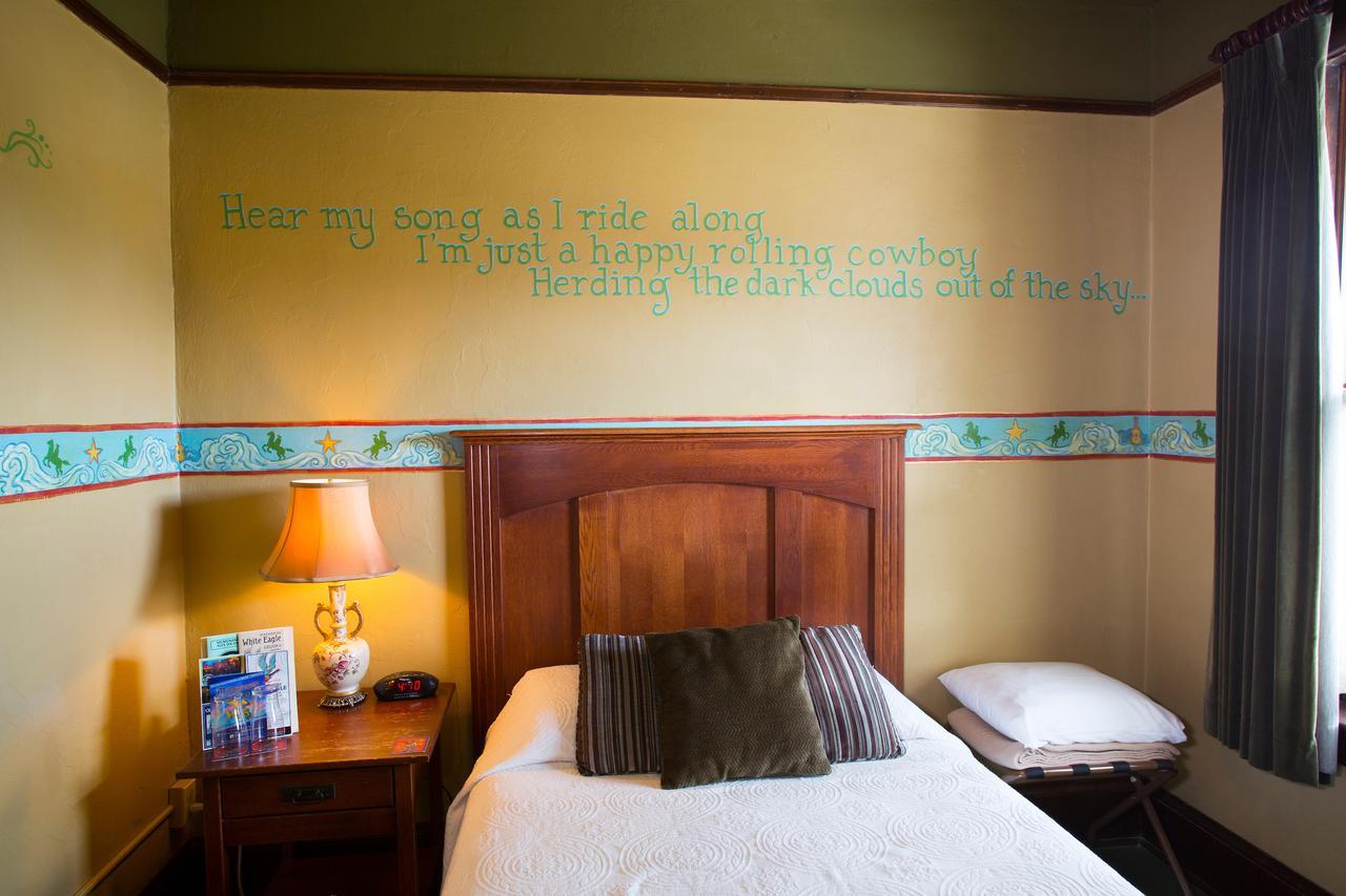 Mcmenamins White Eagle Rock & Roll Hotel Portland Dış mekan fotoğraf